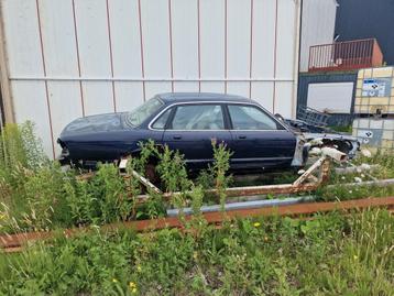 Te koop jaguar xj8 uit 2002 zonder kenteken voor onderdelen  beschikbaar voor biedingen