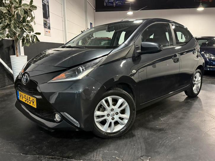 Toyota aygo 1.0 5 deurs 2017 camera km 37389, Auto's, Toyota, Bedrijf, Te koop, Aygo, Benzine, Hatchback, Handgeschakeld, Zilver of Grijs