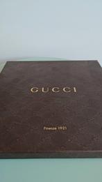 Gucci lege sjaal box 25cm, Sieraden, Tassen en Uiterlijk, Portemonnees, Ophalen of Verzenden, Gebruikt