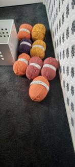 8 bollen van 300 gram breiwol Zeeman acryl, Ophalen, Nieuw, Breien of Haken, Wol of Garen