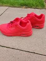Skechers maat 37 rood, Skechers, Ophalen of Verzenden, Rood, Sneakers of Gympen