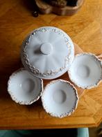 Brocante landelijk serveerschaal en soepkommen, Huis en Inrichting, Keuken | Servies, Ophalen of Verzenden, Zo goed als nieuw