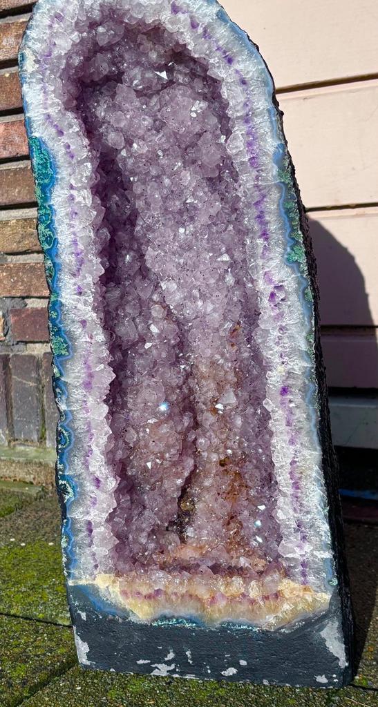 Grote amethist geode van 18.45 kg, Verzamelen, Mineralen en Fossielen, Ophalen