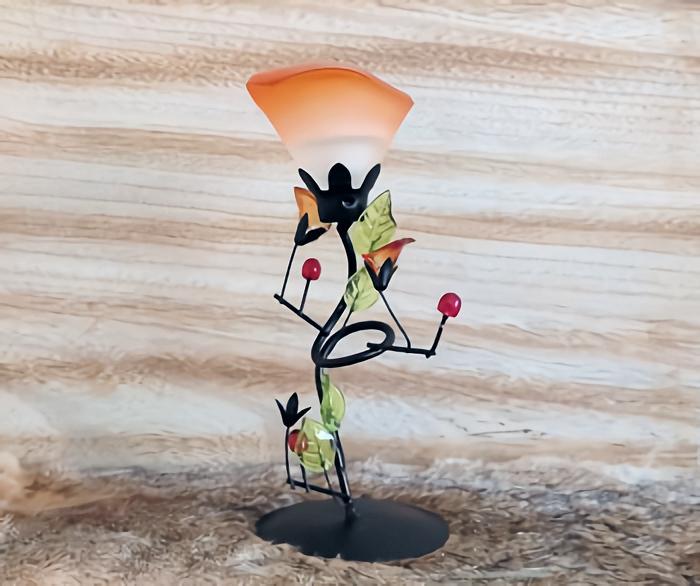 Romantische theelichthouder met enkele lelie, Huis en Inrichting, Woonaccessoires | Kandelaars en Kaarsen, Nieuw, Kandelaar, Minder dan 25 cm