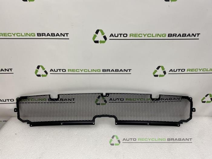 Bumper Rooster van een Iveco Daily, Auto-onderdelen, Carrosserie en Plaatwerk, Bumper, Gebruikt, 3 maanden garantie, Ophalen of Verzenden