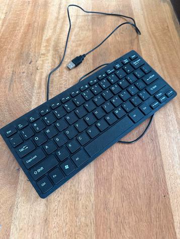 Compact Toetsenbord - Ideaal voor Onderweg! beschikbaar voor biedingen