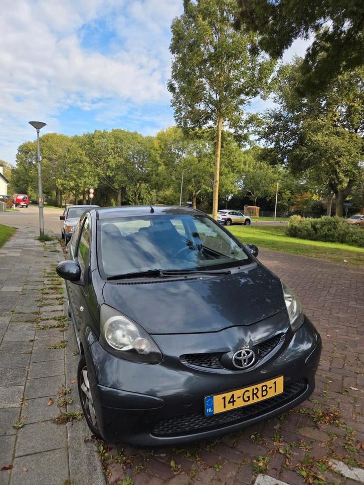 Toyota Aygo 1.0 12V Vvt-i 5DRS 2008 Grijs, Auto-onderdelen, Accu's en Toebehoren, Ophalen