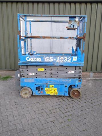 Hoogwerker/ Genie GS-1932 / schaarlift / schaarhoogwerker beschikbaar voor biedingen