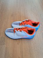 Voetbalschoenen van decathlon maat 33, Sport en Fitness, Voetbal, Maat XS of kleiner, Ophalen of Verzenden, Zo goed als nieuw