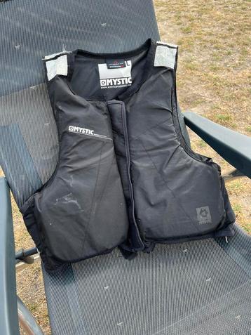 Mystic zwemvest xl 70+ kg beschikbaar voor biedingen