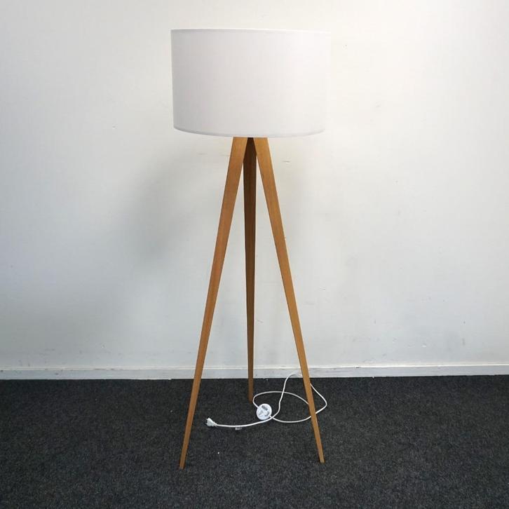 Zuiver Tripod Vloerlamp | Design Lamp | Wit / Hout | Lampen, Huis en Inrichting, Lampen | Vloerlampen, Gebruikt, Minder dan 100 cm