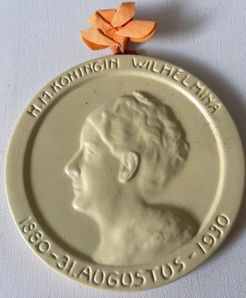 Plaquette Wilhelmina 50 jaar - 1938, Verzamelen, Koninklijk Huis en Royalty, Gebruikt, Kaart, Foto of Prent, Ophalen of Verzenden