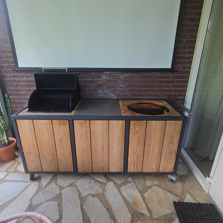 Buitenkeuken met Cadac,gasbarbecue & ruimte voor (Green) egg, Tuin en Terras, Buitenkeukens, Zo goed als nieuw, Gas, Inbouw, Vrijstaand