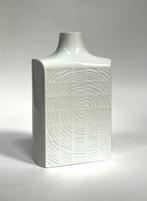 Fürstenberg witte porseleinen vaas jaren '70  vaas A, Ophalen of Verzenden, Wit, Aardewerk of Porselein, Minder dan 50 cm