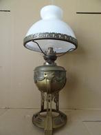 Antieke olielamp petroleumlamp opaalglas 57cm Art Nouveau, Ophalen of Verzenden