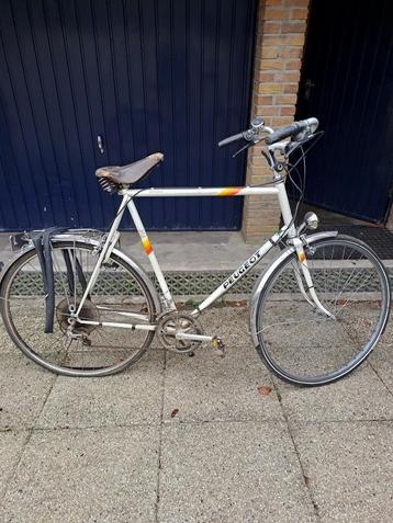 Stations fiets heren Peugot beschikbaar voor biedingen