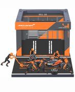 Bburago McLaren pitbox Lando Norris plus pitcrew nieuw 1:43, Ophalen of Verzenden, Nieuw, Auto, Overige merken