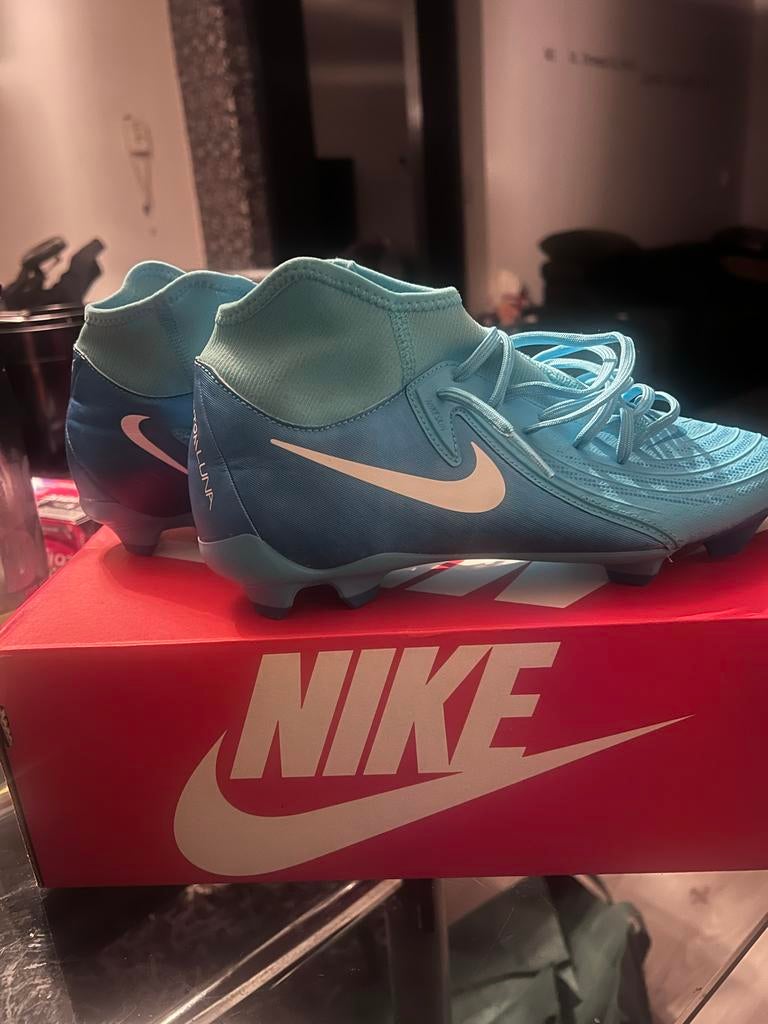 Nieuwe Voetbalschoenen Maat 39, Maat XS of kleiner, Ophalen of Verzenden, Nieuw, Schoenen