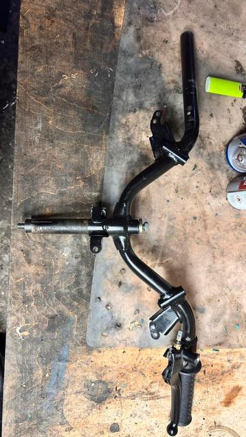 Zip stuur met achterrem beschikbaar voor biedingen