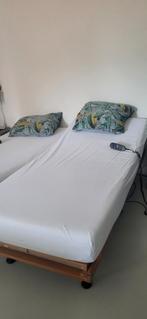 2 Electrisch verstelbare bedden (90x200), Gebruikt, Bruin, Tweepersoons, Ophalen of Verzenden