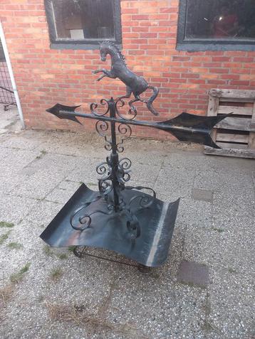Schoorsteenkap beschikbaar voor biedingen
