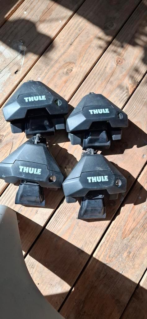 Thule Evo Clamp 710500 + Kit 145269 Dakdragers seat leon fr, Auto diversen, Dakdragers, Gebruikt, Ophalen of Verzenden