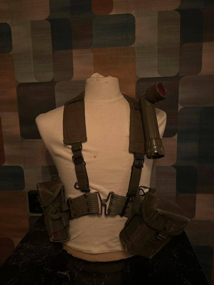 US Army M56 Vietnam Set + Fulton MX99u Zaklamp, Verzamelen, Militaria | Algemeen, Landmacht, Overige typen, Amerika, Ophalen of Verzenden