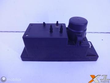 E-KLASSE W210 CENTRALE VERGRENDELINGS POMP A2108000048 beschikbaar voor biedingen