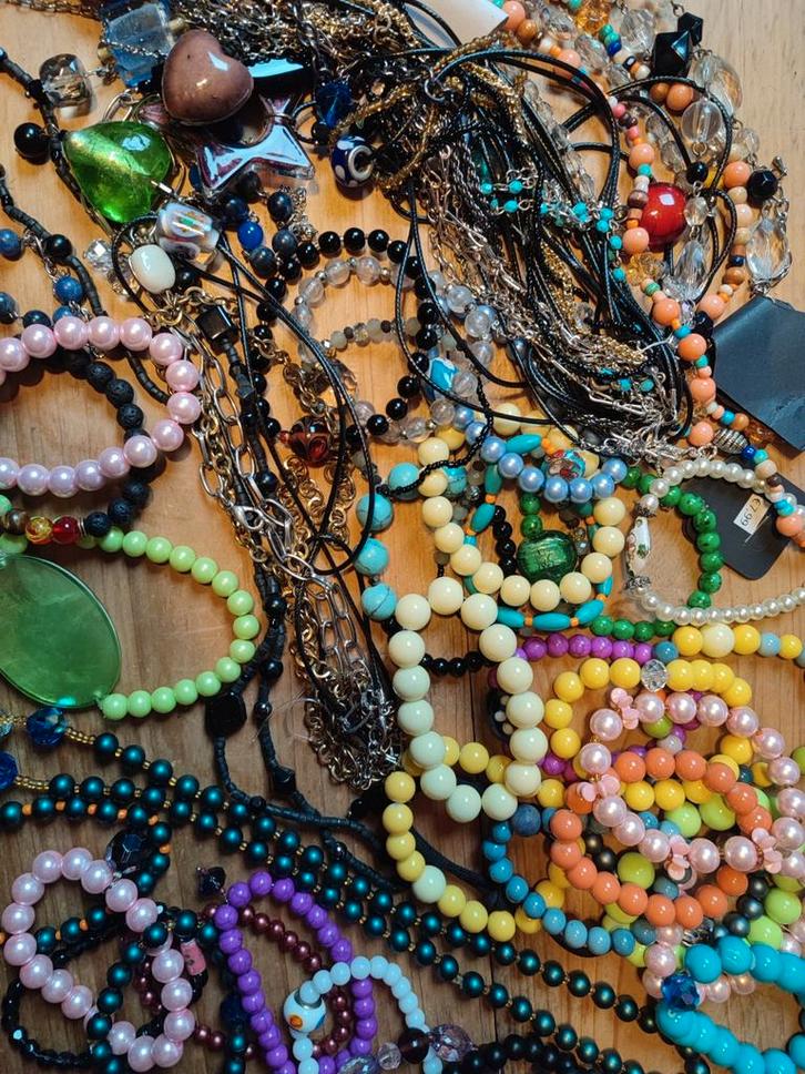 Partij Sieraden: Kralen, Armbanden & Kettingen, Sieraden, Tassen en Uiterlijk, Kettingen, Nieuw, Overige materialen, Overige kleuren