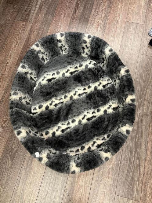 Bontmand gestreept grijs 100 cm Demomodel WEG=WEG, Dieren en Toebehoren, Hondenmanden, Nieuw, Pluche, Ophalen of Verzenden