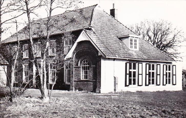 04894 Schiermonnikoog - Jeugdherberg Rijsbergen, Verzamelen, Ansichtkaarten | Nederland, Gelopen, Waddeneilanden, 1960 tot 1980