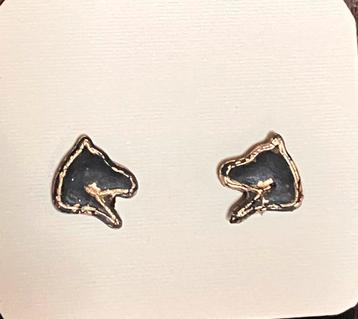 Oorstekers paard, met bladgoud - zwart beschikbaar voor biedingen