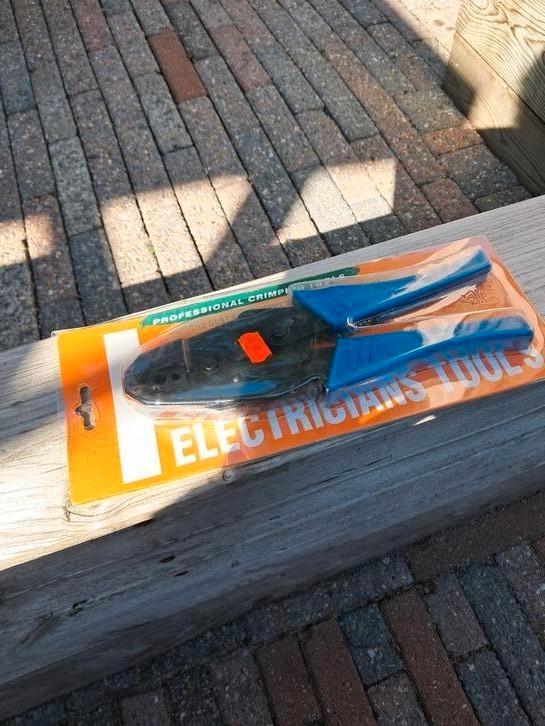 Bnc Krimptang., Doe-het-zelf en Verbouw, IJzerwaren en Bevestigingsmiddelen, Nieuw, Overige typen, Minder dan 50 mm, Ophalen of Verzenden
