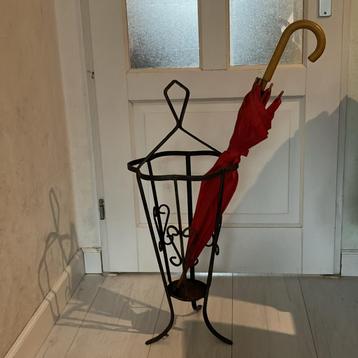 Paraplubak van Smeedijzer beschikbaar voor biedingen