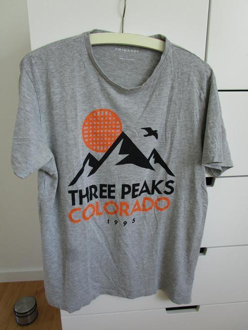 Sportief grijs shirt met print op het voorpand - maat L, Kleding | Heren, T-shirts, Zo goed als nieuw, Maat 52/54 (L), Grijs, Ophalen of Verzenden