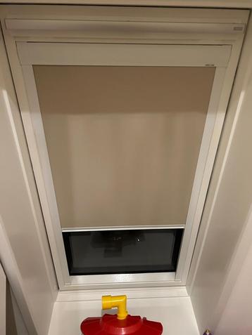 Velux dakraam rolgordijn beige taupe 2 stuks beschikbaar voor biedingen