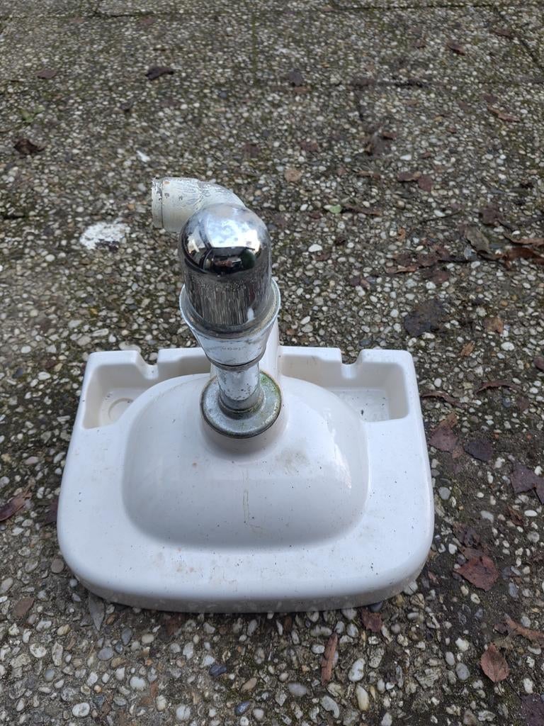 Gratis wasbak, Ophalen, Wastafel