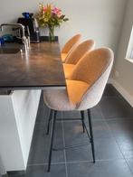 Drie barkrukken Beige kleur, Ophalen, Met voetsteun, 60 tot 90 cm, Nieuw