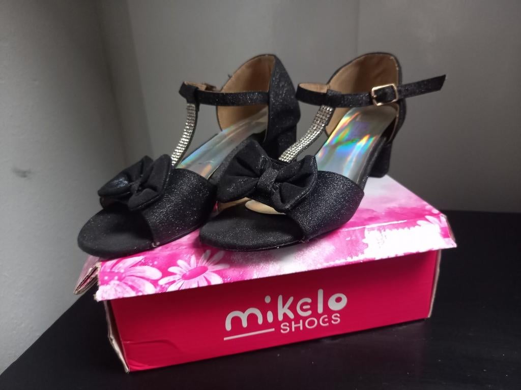 Schoenen zwarte hakken strass maat 33, Ophalen of Verzenden, Gebruikt, Meisje, Schoenen