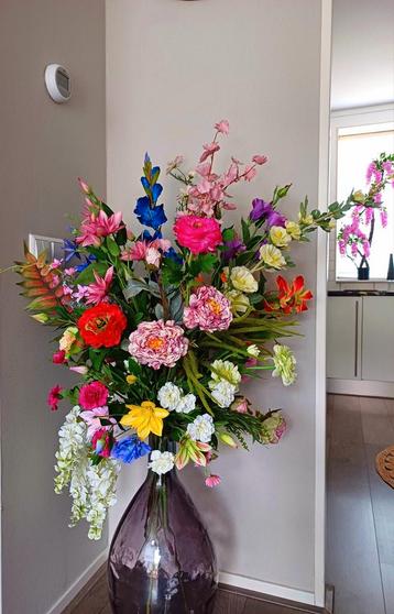 Fantasy Floral Kunstbloemen Boeket met Vaas beschikbaar voor biedingen