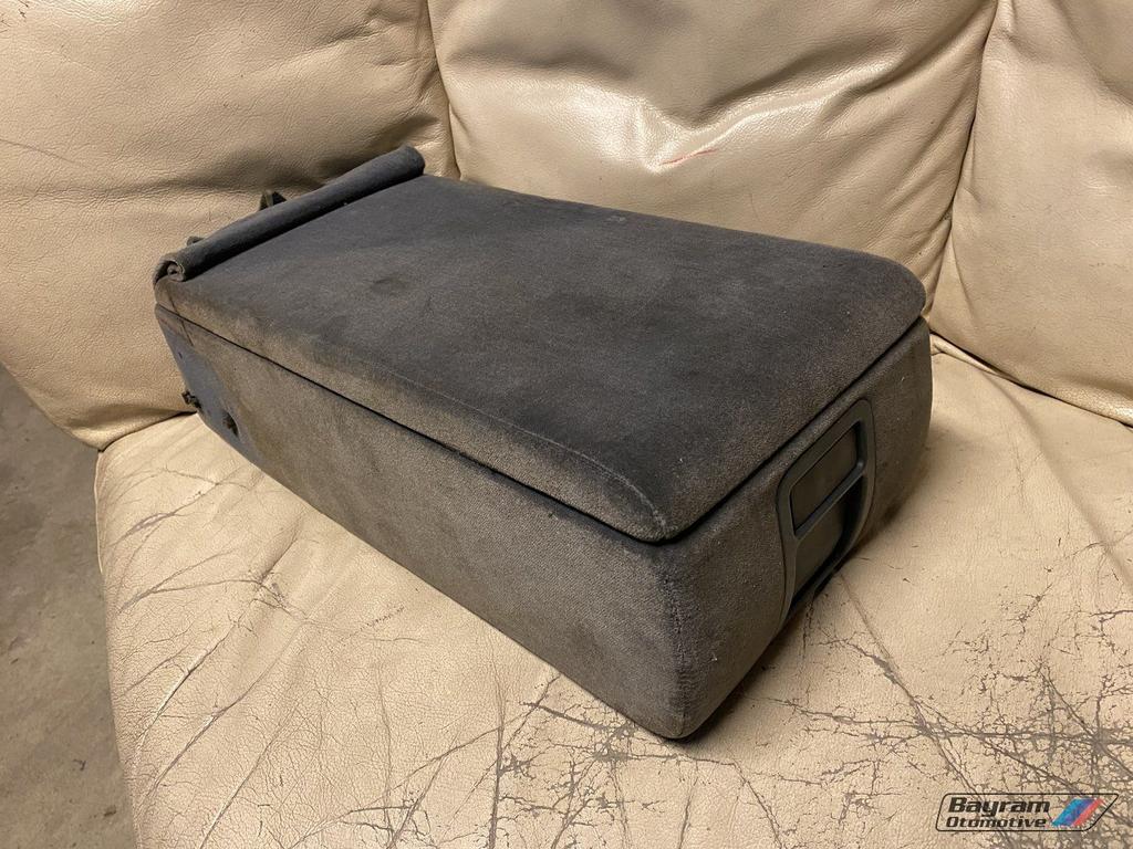 Bmw E32 armsteun deel achterbank 7-serie middenarmsteun, Auto-onderdelen, Interieur en Bekleding, BMW, Gebruikt, Ophalen of Verzenden