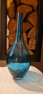 Blauwe glazen vaas - decoratief vintage ikea, 50 tot 75 cm, Blauw, Ophalen of Verzenden, Glas
