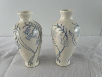 Antieke Purmerend vaasjes (set van 2) – ca. 1896 beschikbaar voor biedingen