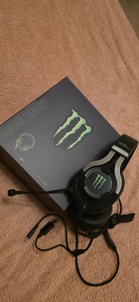 Monster energy headset, Computers en Software, Headsets, Zo goed als nieuw, Bedraad, Gaming headset, Ophalen of Verzenden