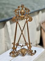 Verguld metalen schilderij, antiek boek en bord standaard., Antiek en Kunst, Curiosa en Brocante, Ophalen of Verzenden