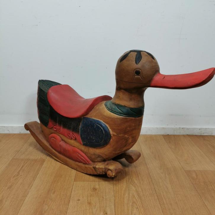 Hand gemaakt massief hout schommel eend. Houten beeld, Antiek en Kunst, Kunst | Beelden en Houtsnijwerken, Ophalen of Verzenden