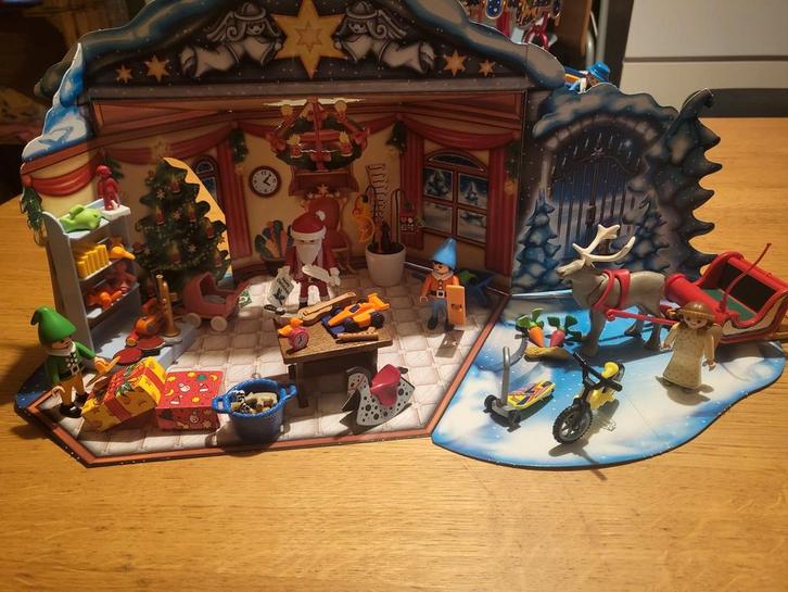 Playmobil kerst Adventskalenders werkplaats kerstman, Kinderen en Baby's, Speelgoed | Playmobil, Zo goed als nieuw, Complete set