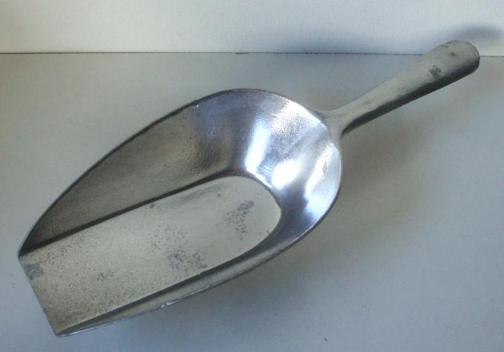 Aluminium bakkersschep kruideniersschep meelschep + kleinere, Antiek en Kunst, Curiosa en Brocante, Ophalen of Verzenden