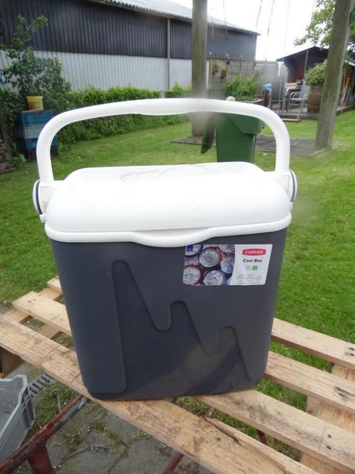 Curver koelbox coolbox medium 20 liter, Caravans en Kamperen, Koelboxen, Zo goed als nieuw, Koelbox, Koelelement, Ophalen