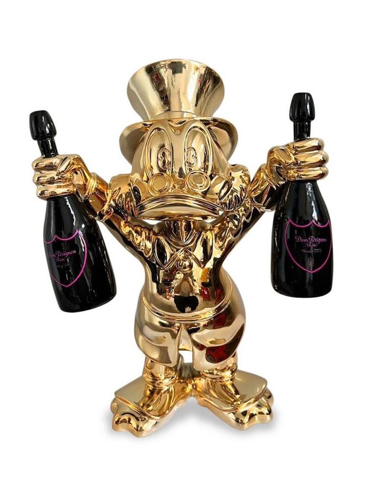 Dagobert Duck met Dom Perignon - Gouden Beeld, Verzamelen, Disney, Nieuw, Beeldje of Figuurtje, Overige figuren, Ophalen of Verzenden